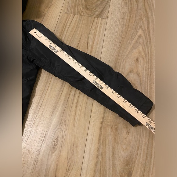 Converse Size XS Puffer Coat Black, W/Faux Fur Rimmed Hood And Pockets - Picture 10 of 13